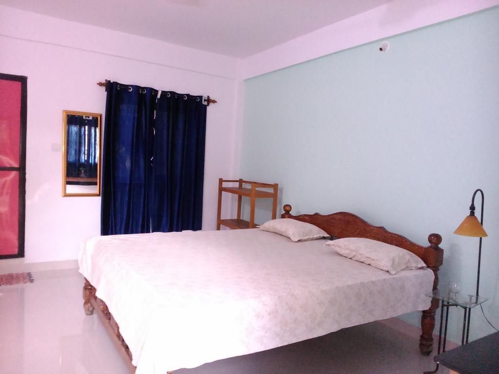 La Blanche Guest House Calangute Zimmer foto